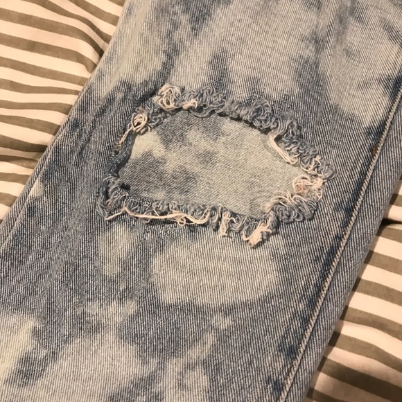 Pacsun Bleached Jeans - Picture 2 of 5